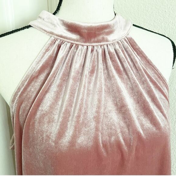 GIBSONLOOK Gibson Pink Velvet Tie Back Halter Holiday Top Women's Size Small - Picture 6 of 11